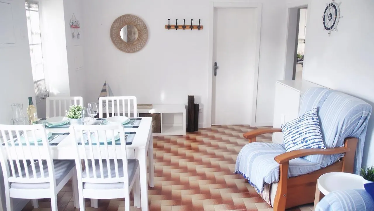 Central Olhao Home - Spacious Sunlit Patio 0*,