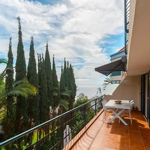 https://ocean-view-centromar-apartment.madeira-islandshotels.com